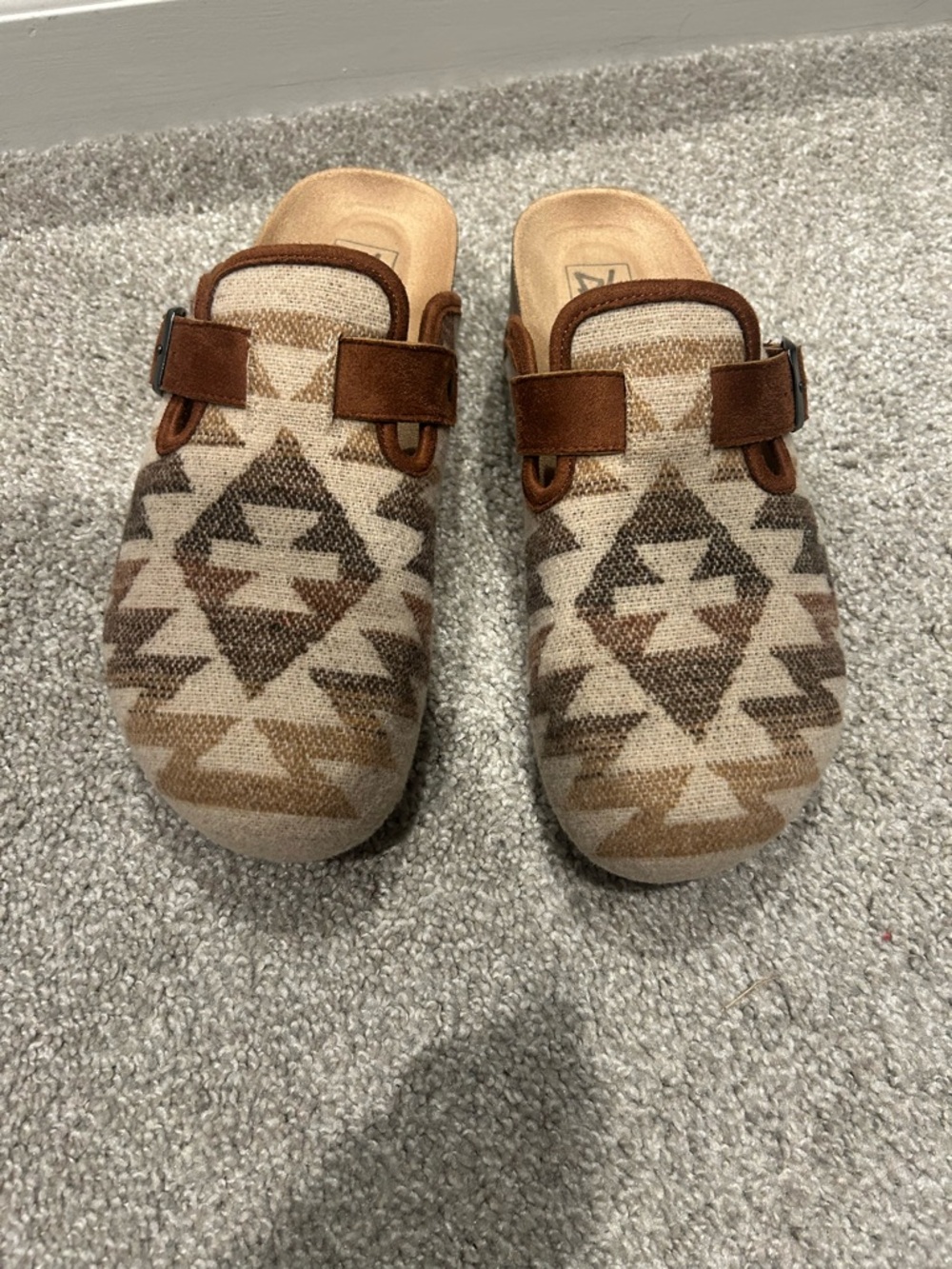 Dirty Landry Aztec Print Slip-On Clogs in Brown and Tan Women’s Size 9